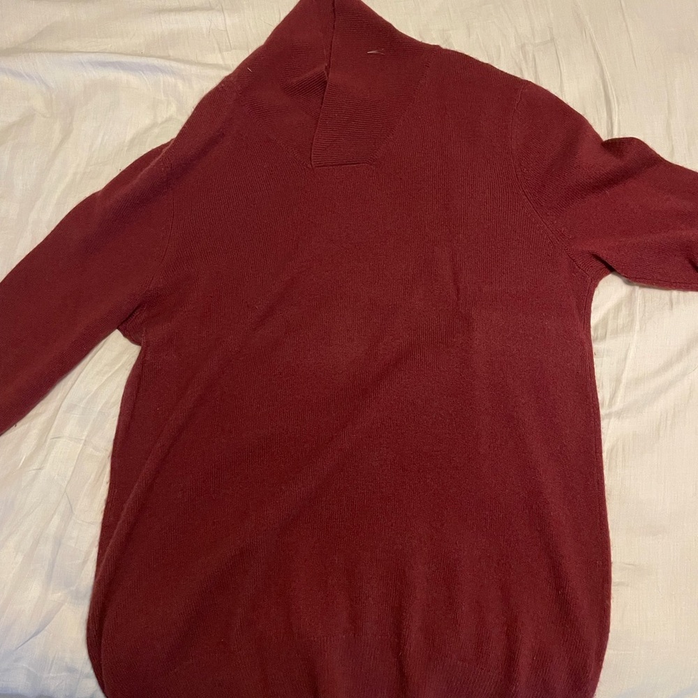 1901 large red sweater